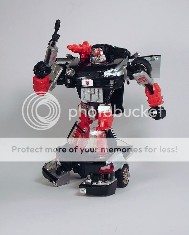 Minor/Repaint Alternators Bluestreak (anime version) TFW2005 The 2005 Boards